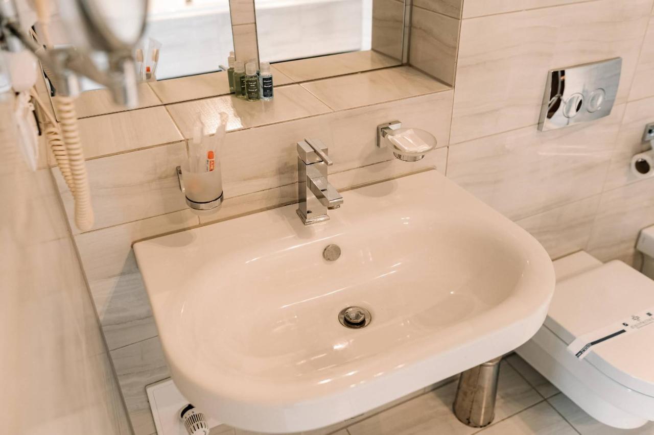 Park Hotel Switzerland Obariv Екстериор снимка
