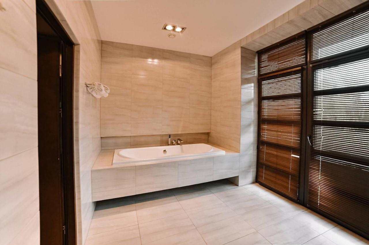 Park Hotel Switzerland Obariv Екстериор снимка