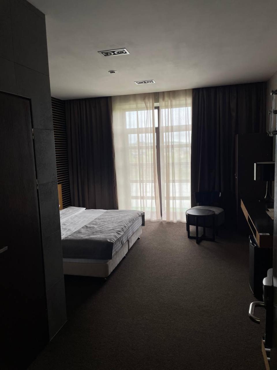 Park Hotel Switzerland Obariv Екстериор снимка