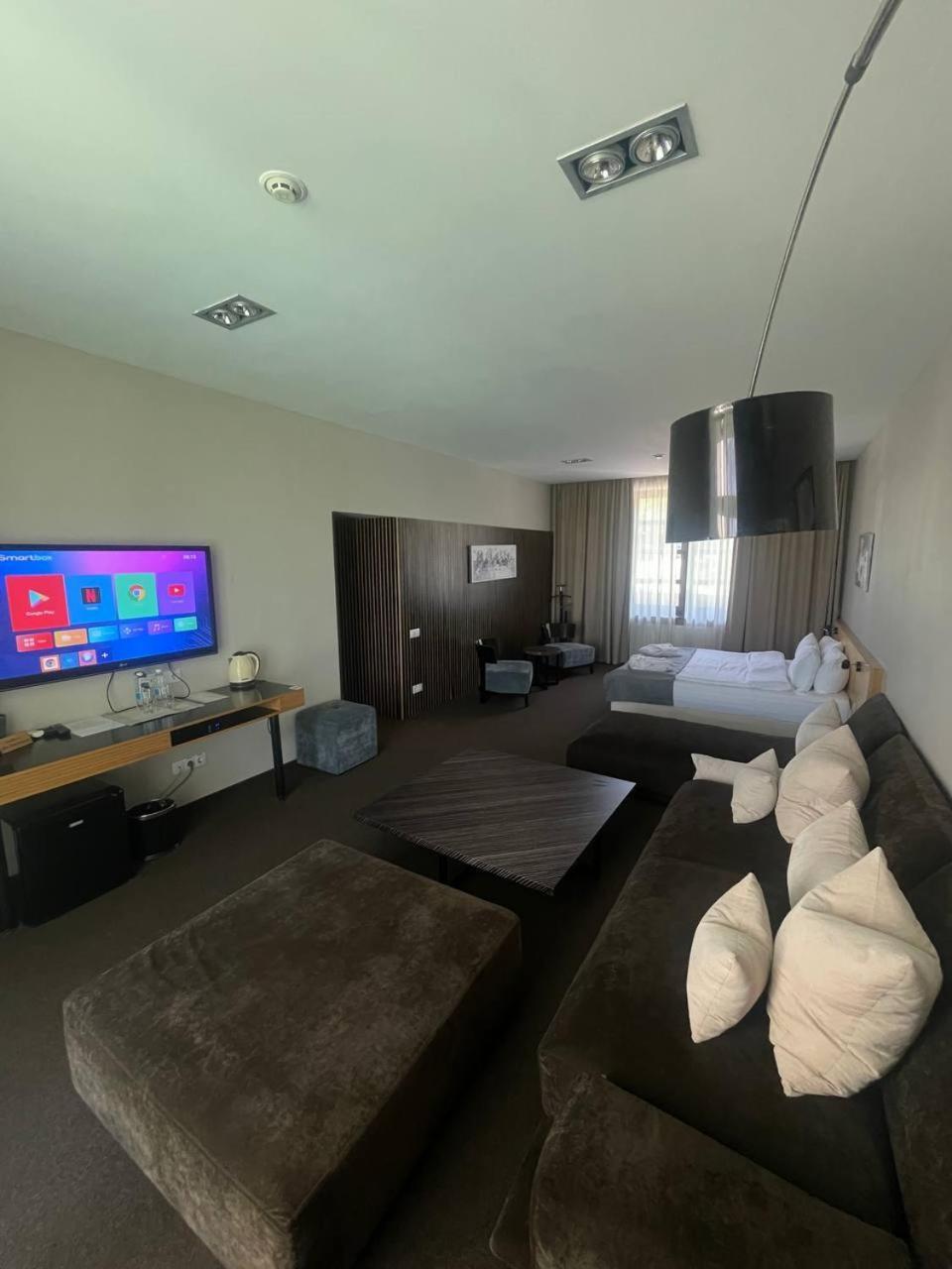 Park Hotel Switzerland Obariv Екстериор снимка